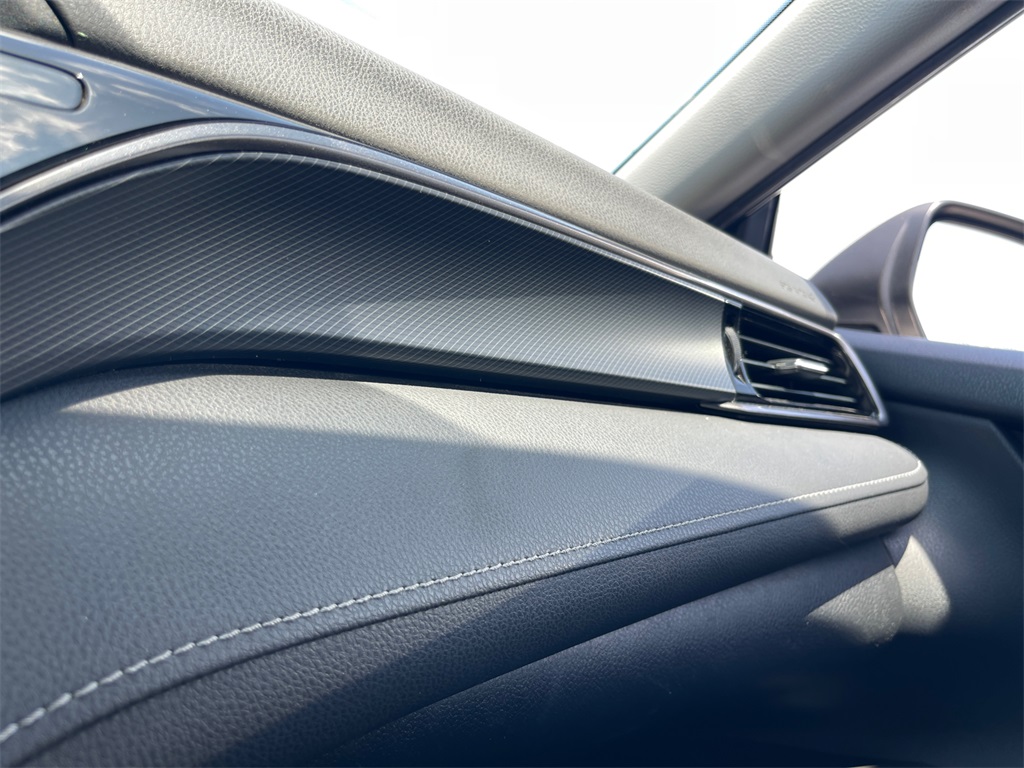 Vehicle image 24 of 25