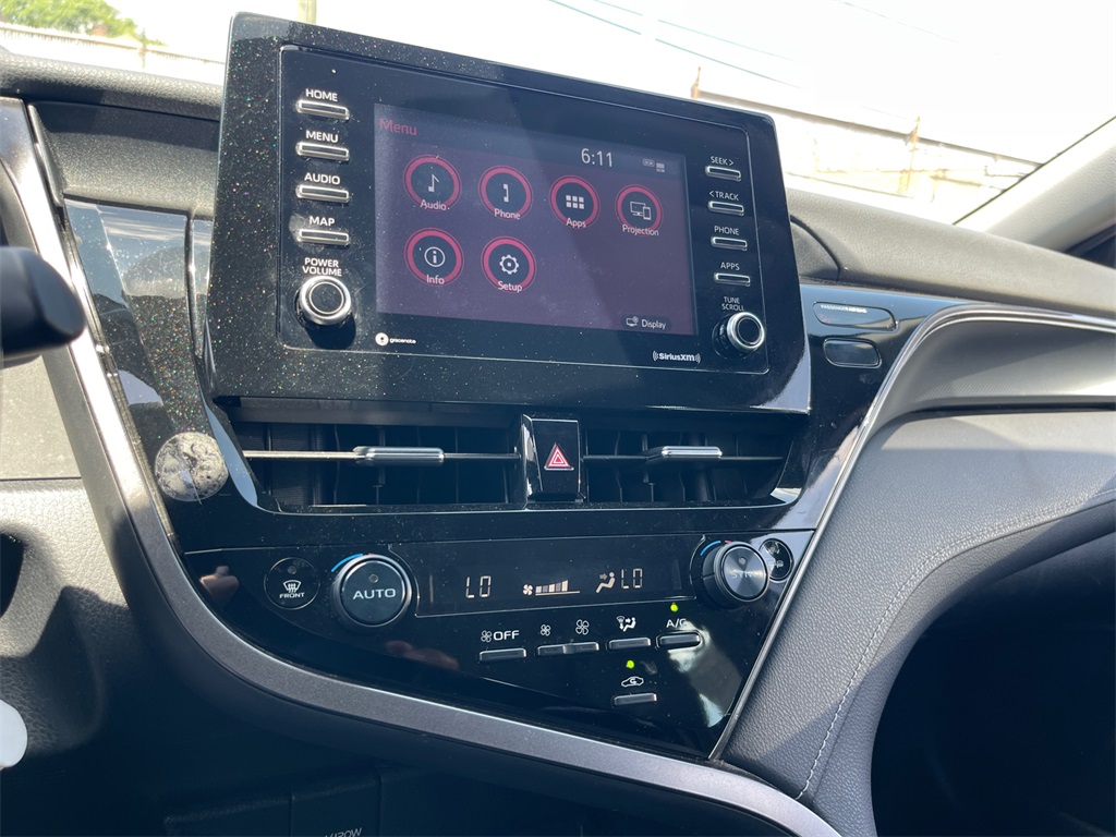 Vehicle image 20 of 25