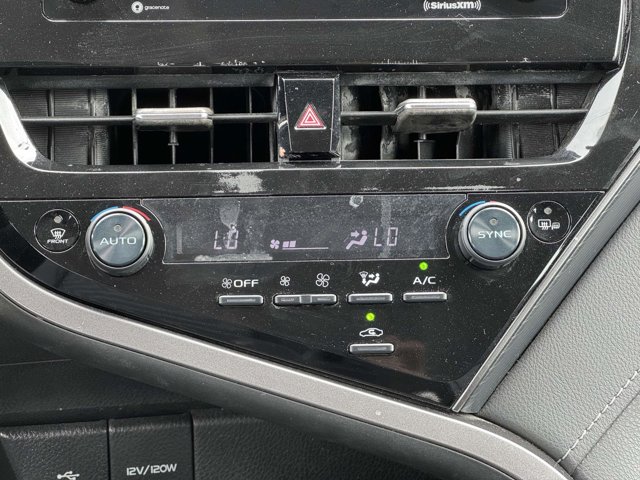 Vehicle image 10 of 26