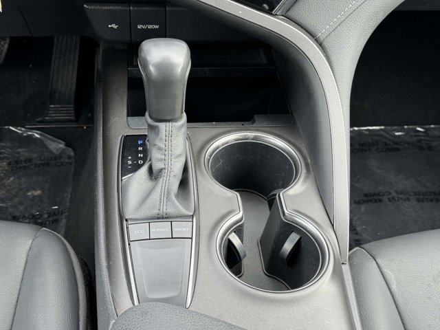 Vehicle image 11 of 26
