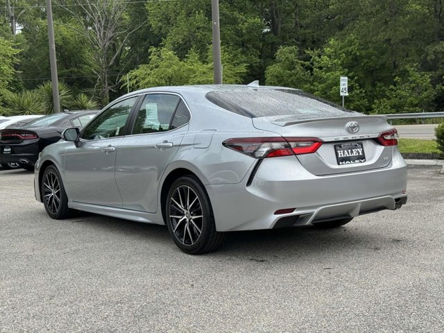 Vehicle image 6 of 26