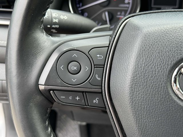 Vehicle image 15 of 26