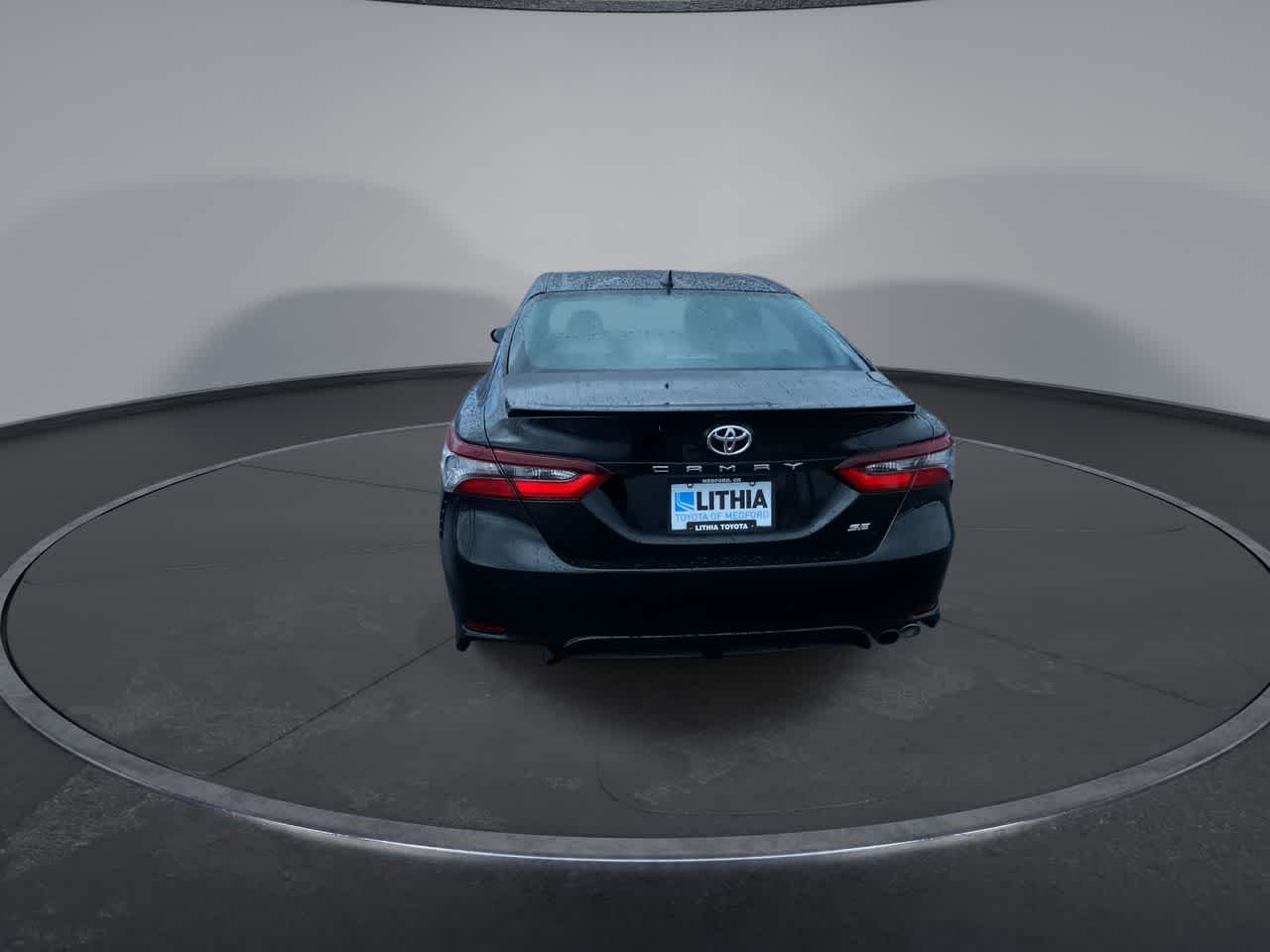 Vehicle image 6 of 24