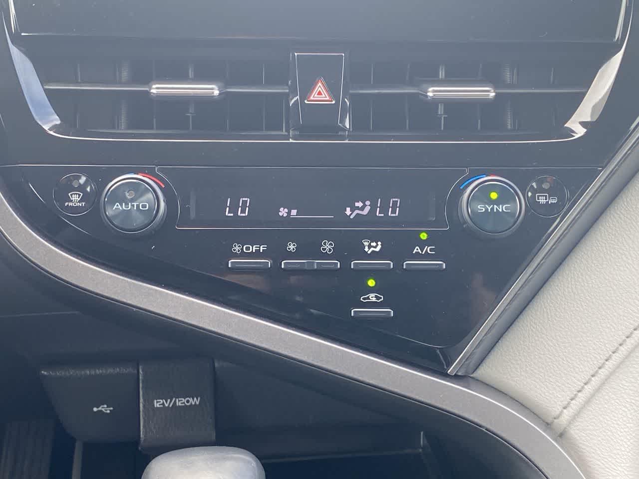 Vehicle image 18 of 24