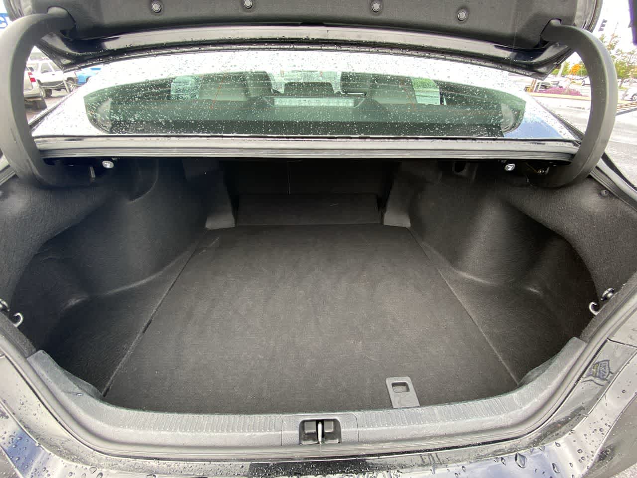 Vehicle image 22 of 24