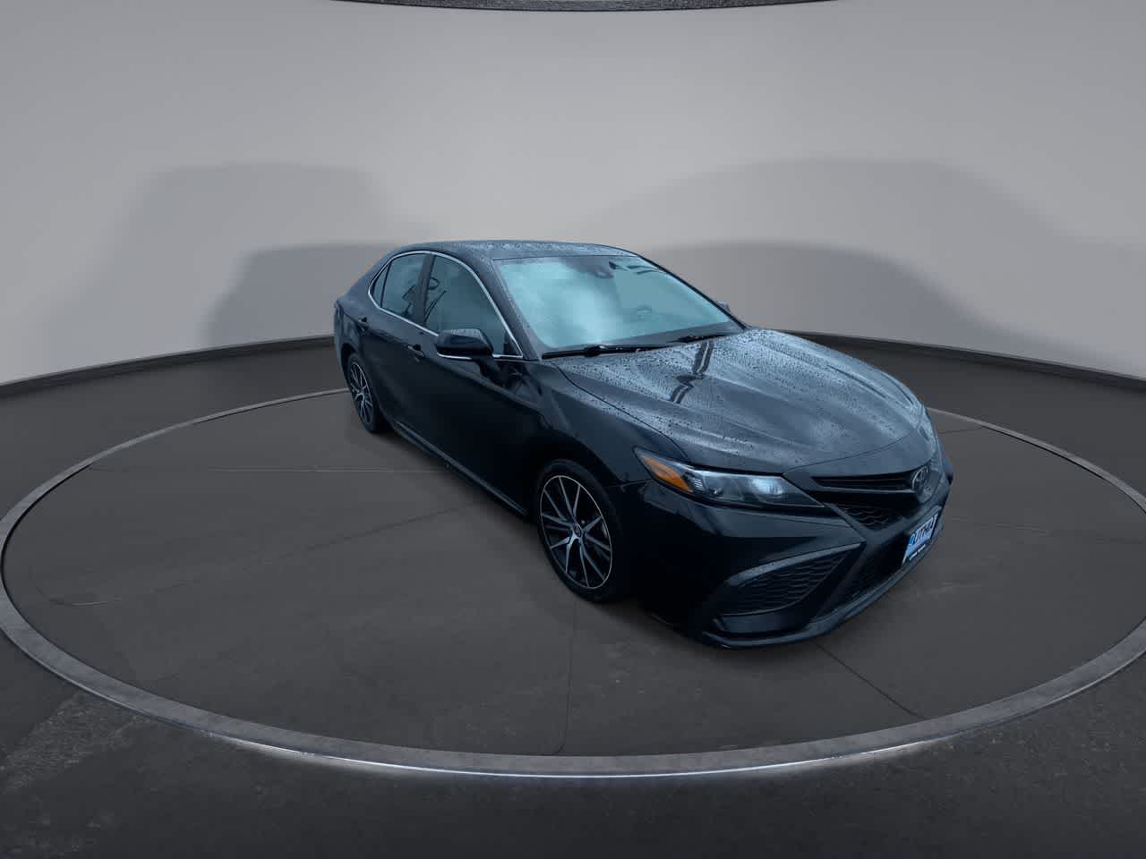 Vehicle image 3 of 24