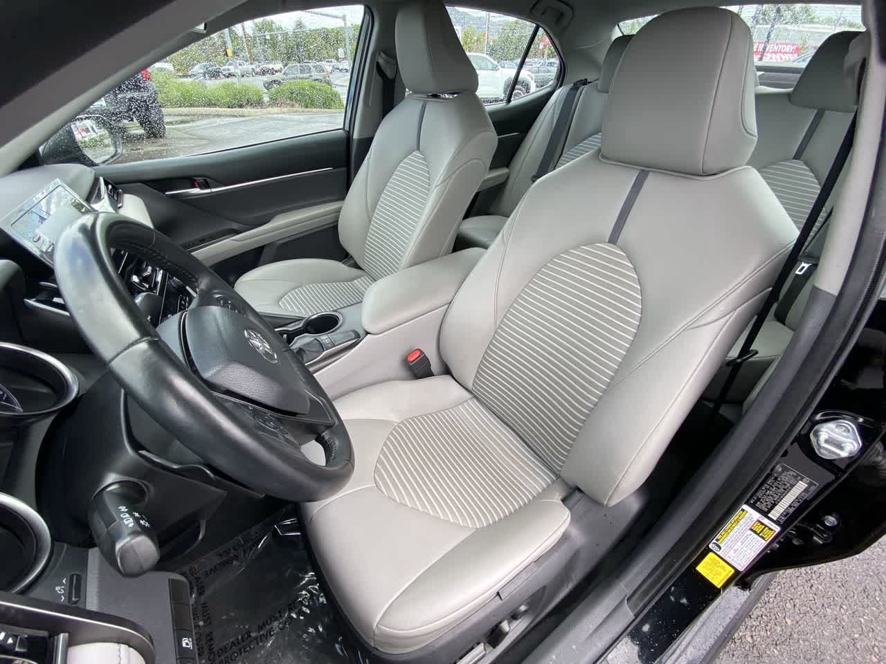 Vehicle image 11 of 24