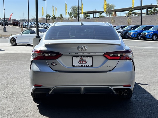 Vehicle image 5 of 28