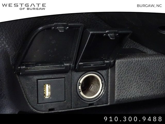 Vehicle image 28 of 30