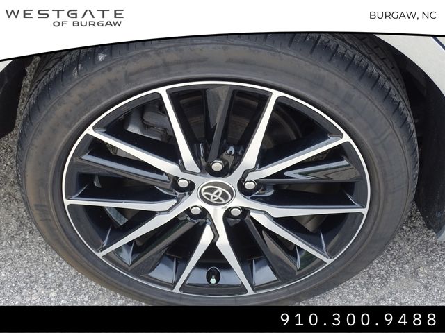 Vehicle image 11 of 30