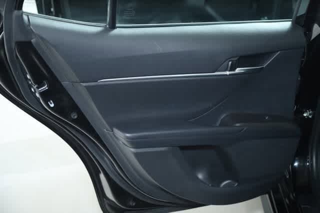 Vehicle image 20 of 45