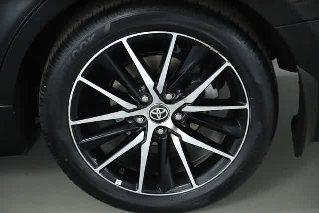 Vehicle image 44 of 45