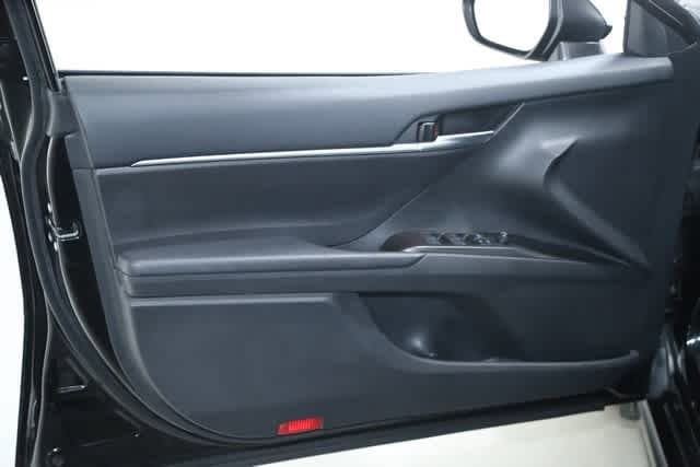 Vehicle image 22 of 45