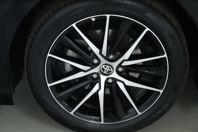 Vehicle image 43 of 45