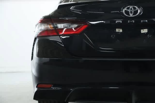 Vehicle image 11 of 45