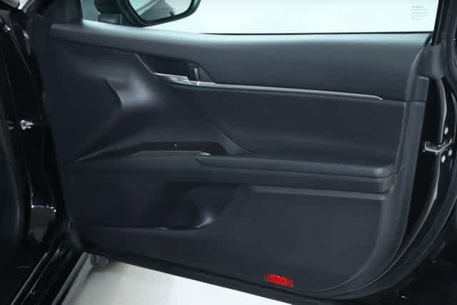 Vehicle image 39 of 45