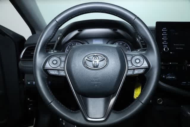 Vehicle image 28 of 45