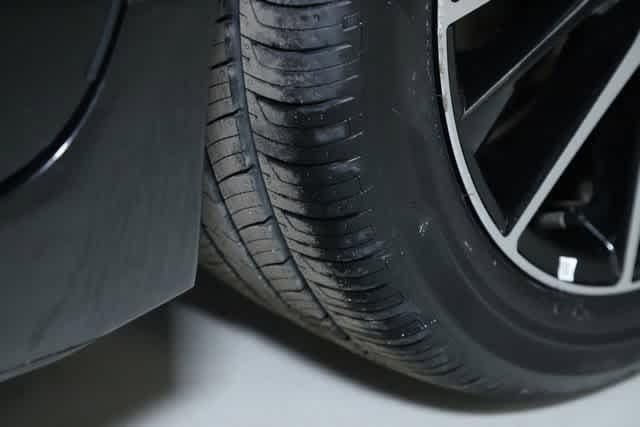 Vehicle image 42 of 45
