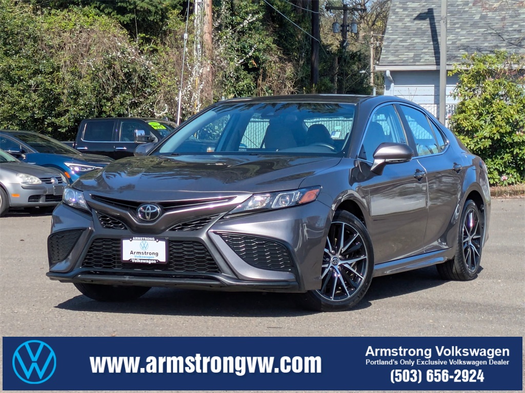 Vehicle image 2 of 33