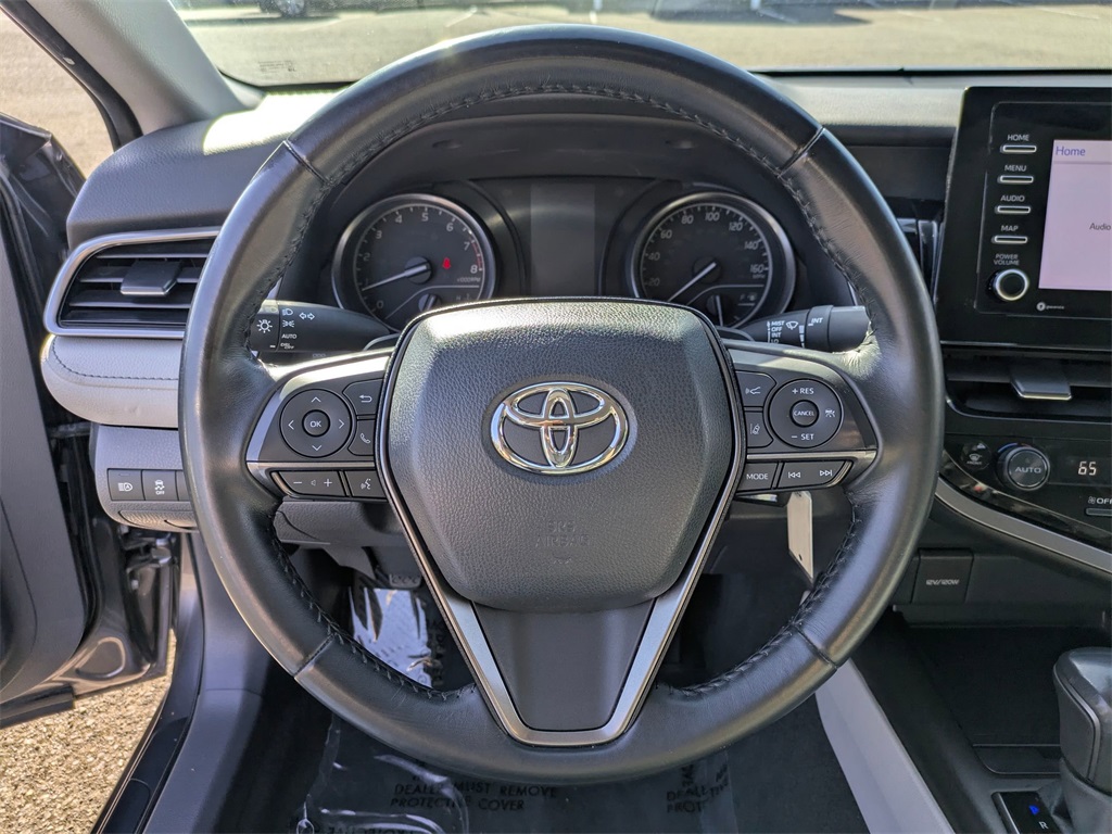 Vehicle image 13 of 33