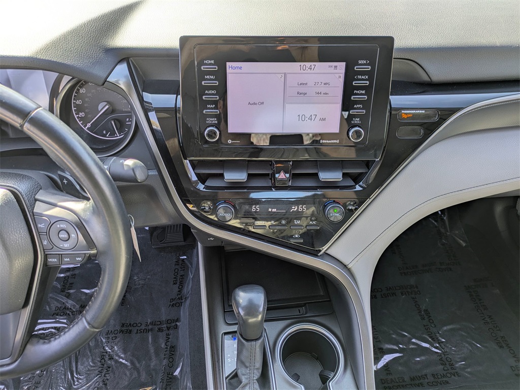 Vehicle image 16 of 33
