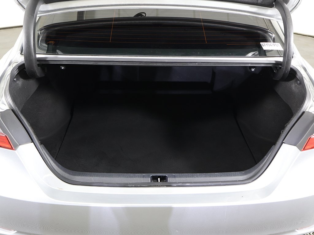 Vehicle image 13 of 43