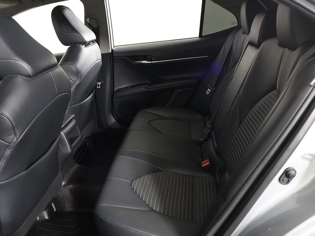 Vehicle image 26 of 43