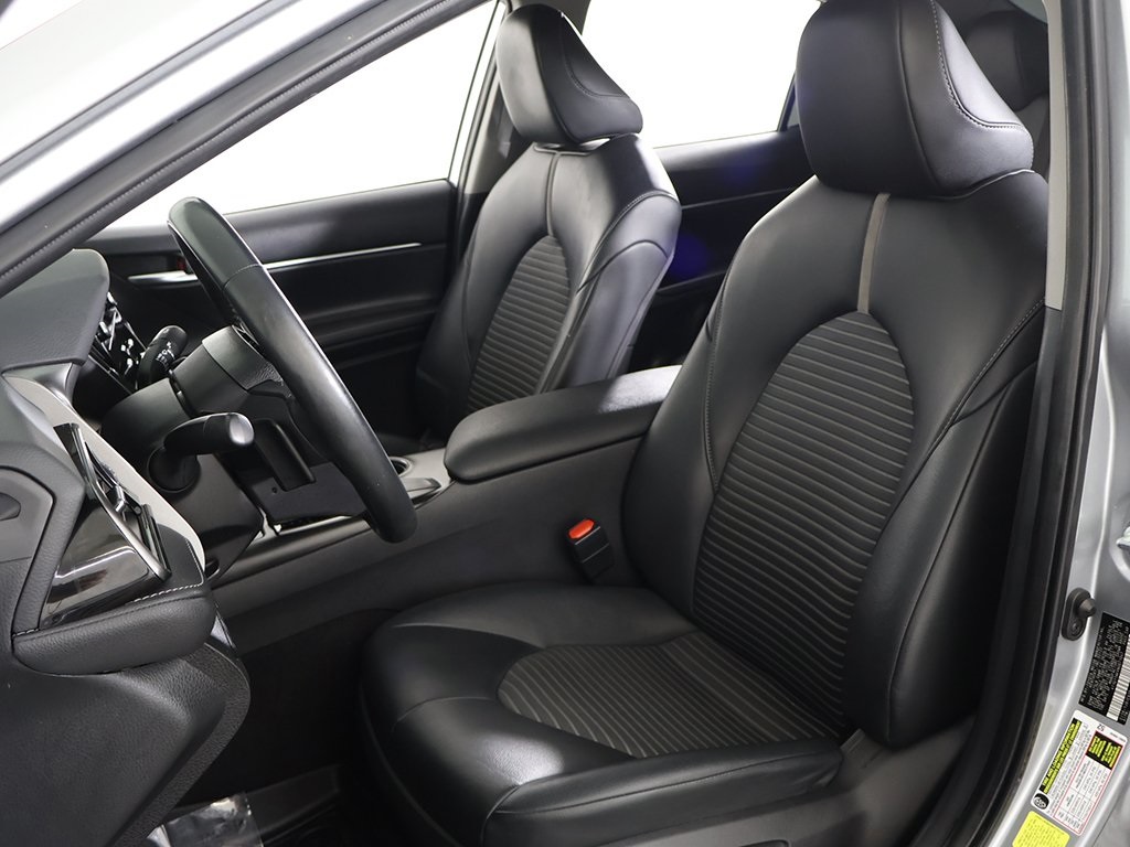 Vehicle image 22 of 43