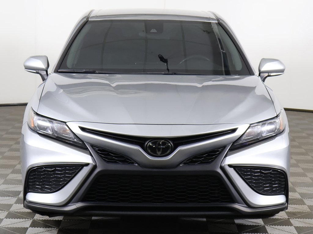 Vehicle image 4 of 43