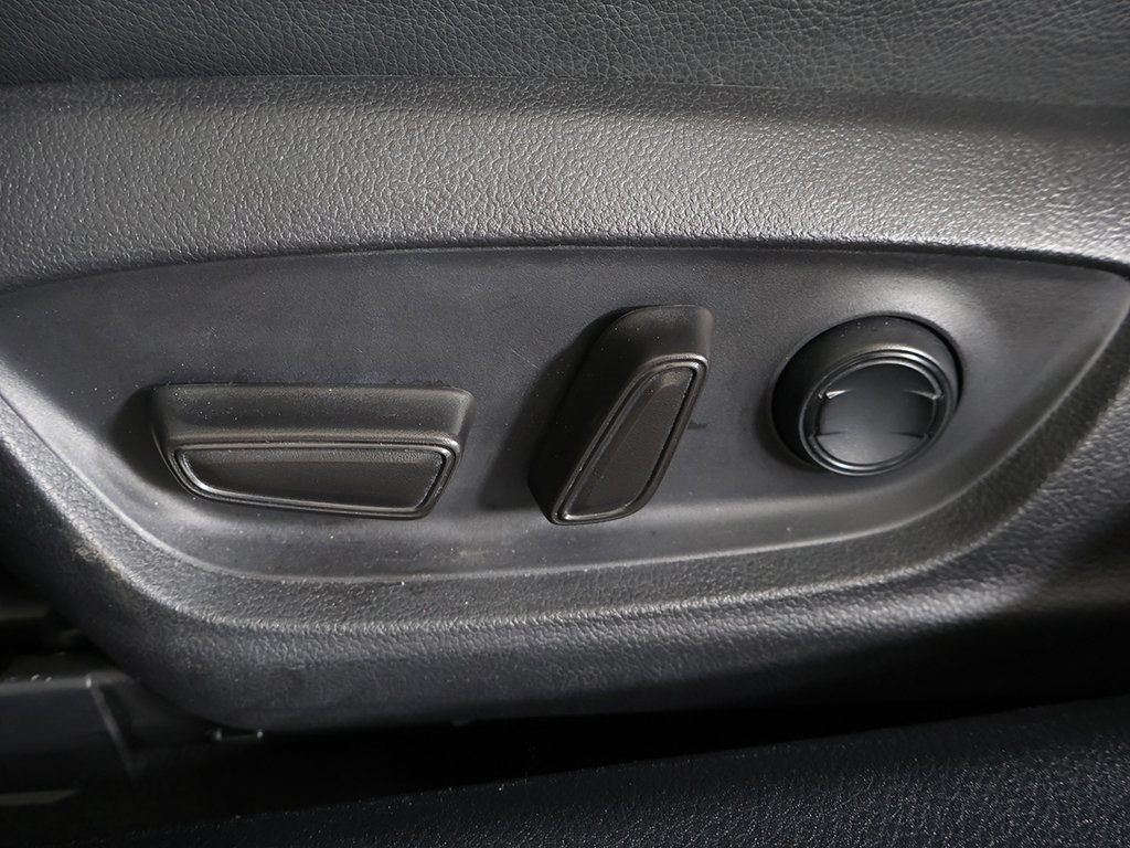 Vehicle image 42 of 43