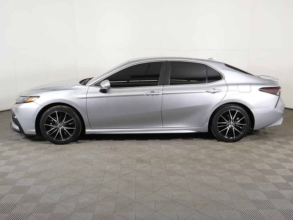 Vehicle image 2 of 43