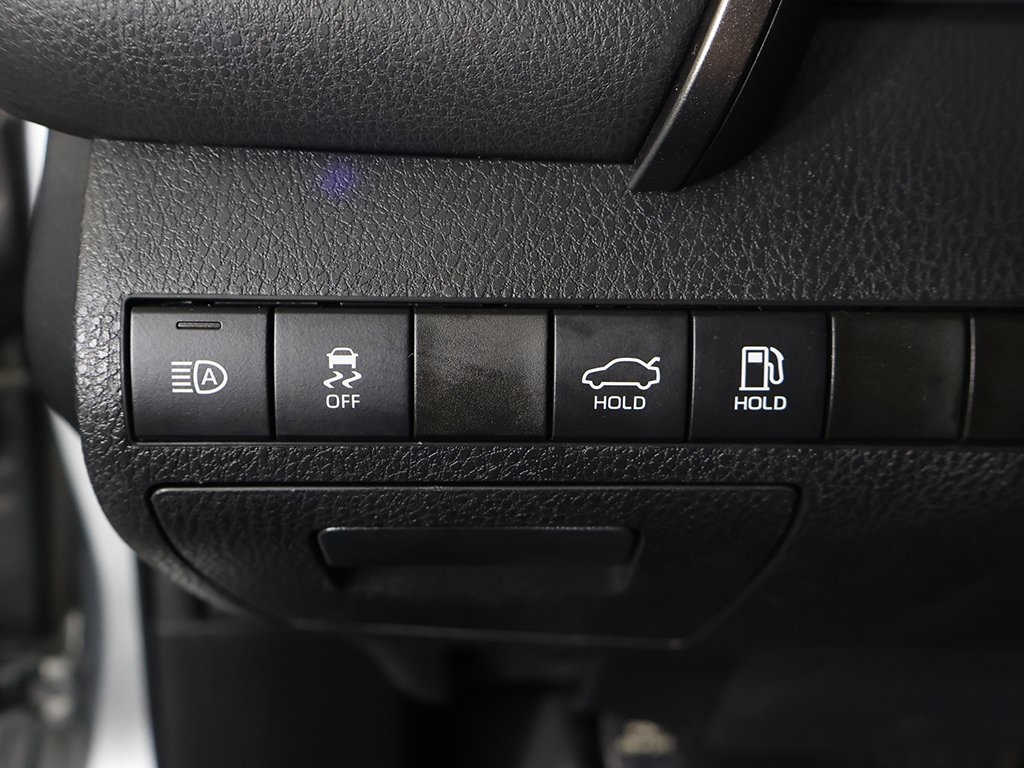 Vehicle image 29 of 43
