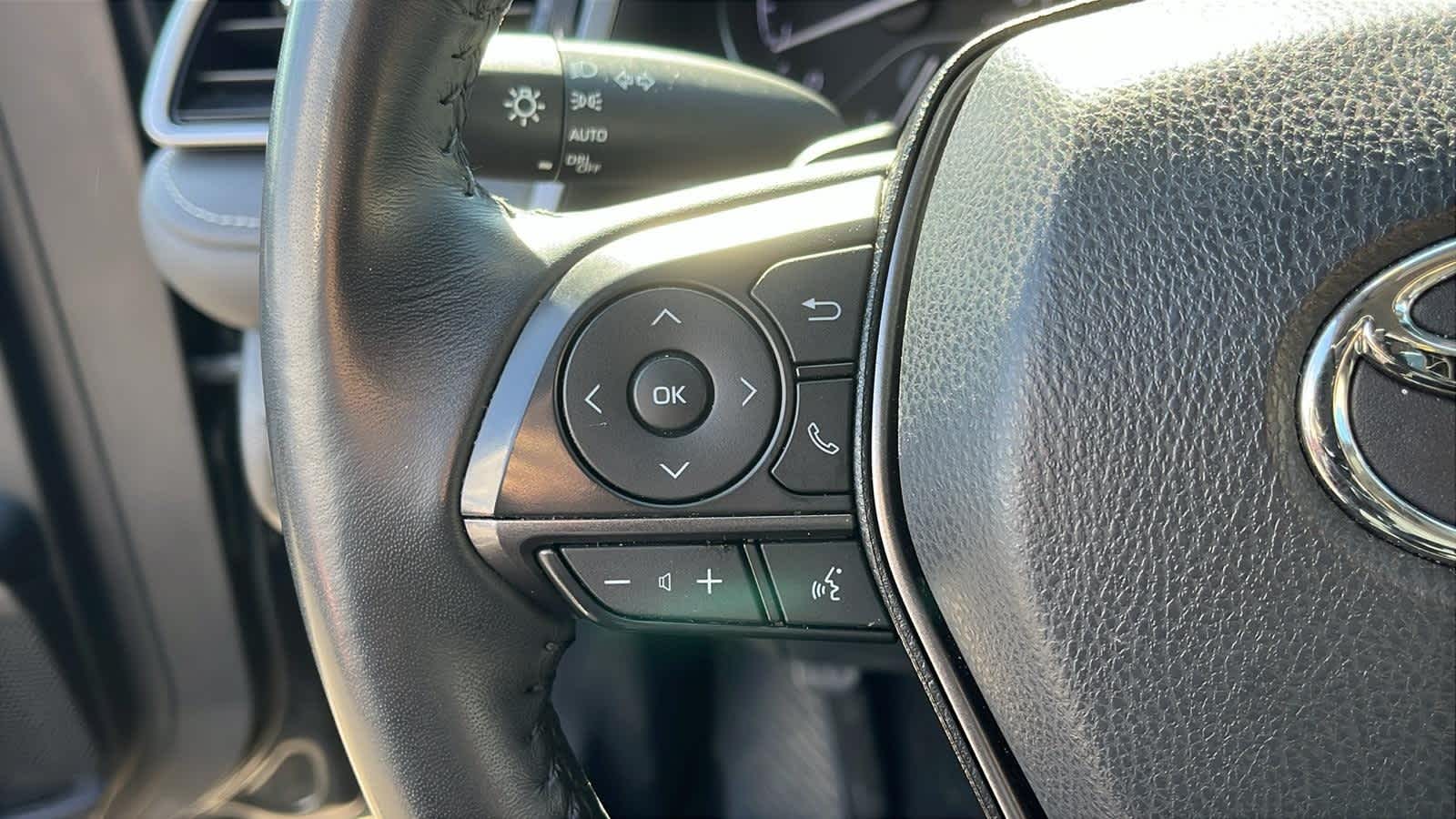 Vehicle image 13 of 24