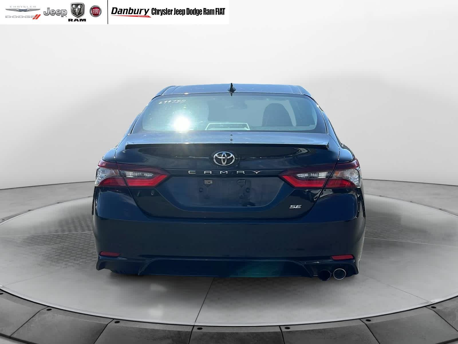 Vehicle image 4 of 24