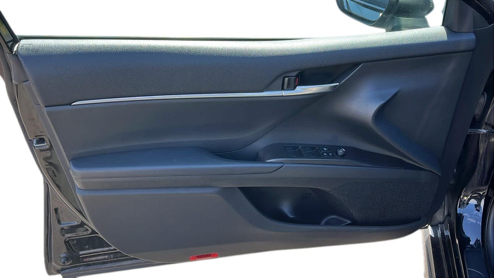 Vehicle image 10 of 24