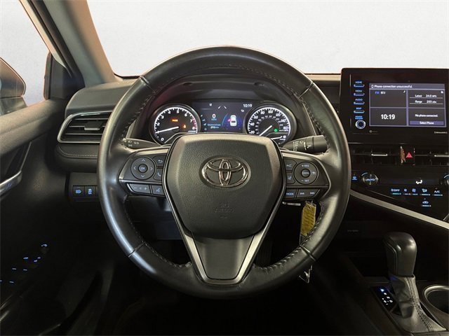 Vehicle image 12 of 21