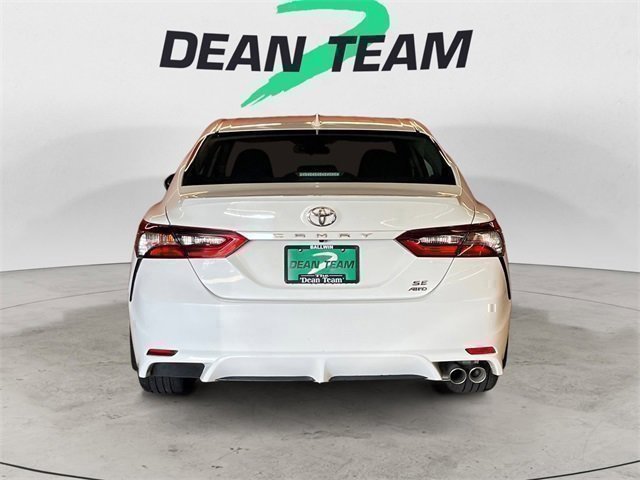 Vehicle image 6 of 21