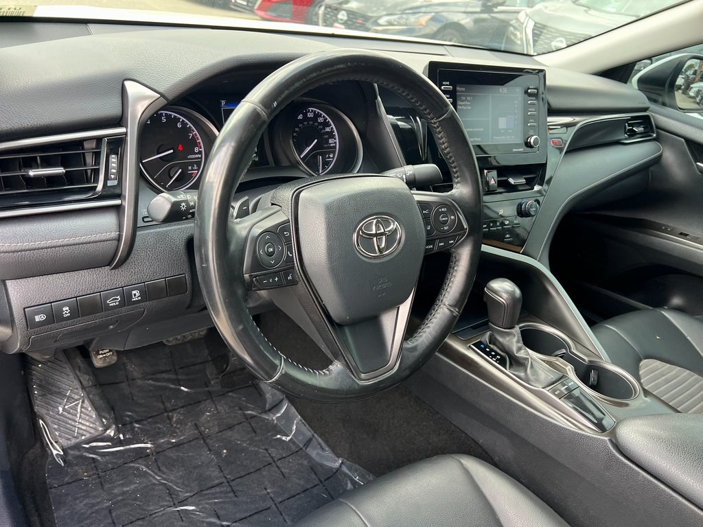Vehicle image 18 of 45