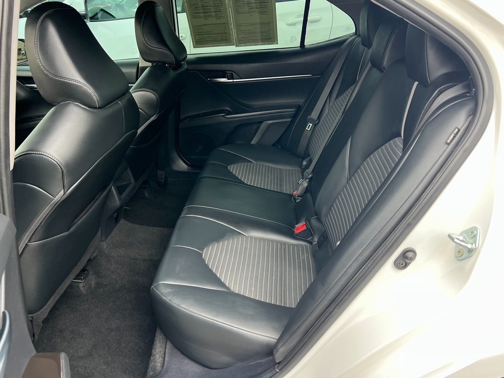 Vehicle image 34 of 45