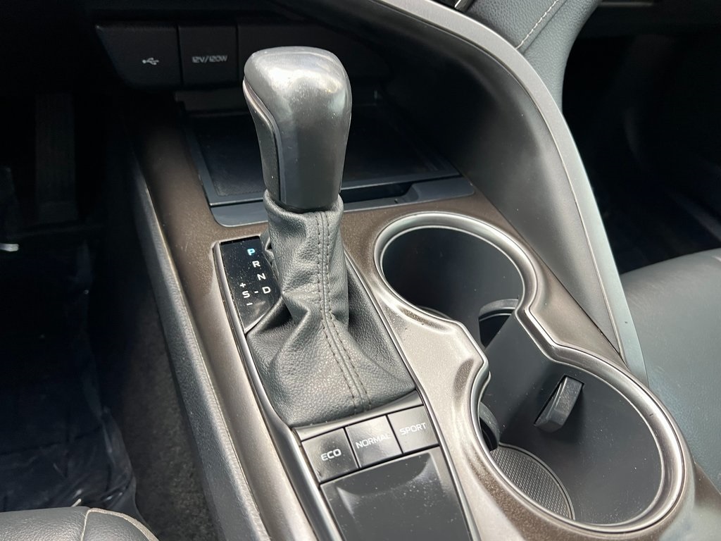 Vehicle image 27 of 45