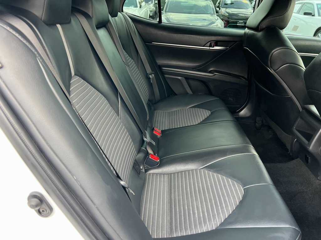 Vehicle image 16 of 45