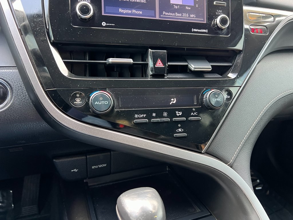 Vehicle image 26 of 45