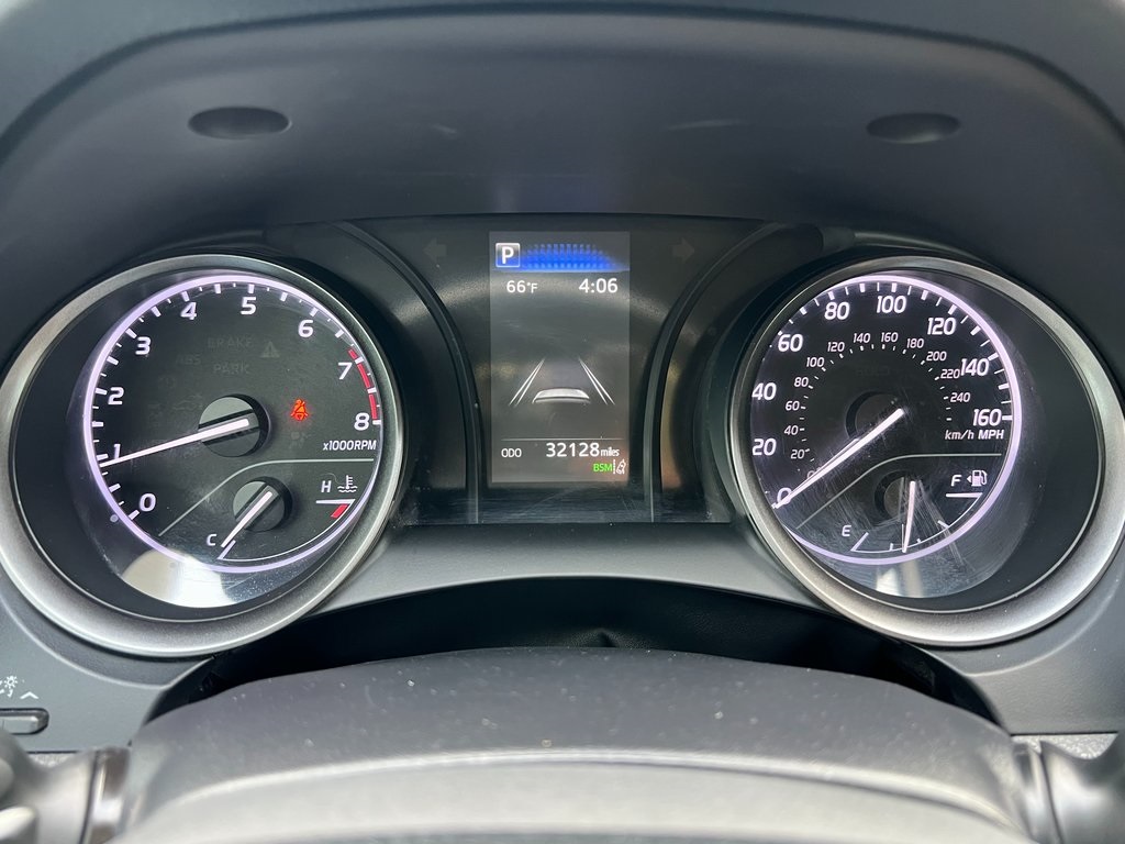 Vehicle image 24 of 45