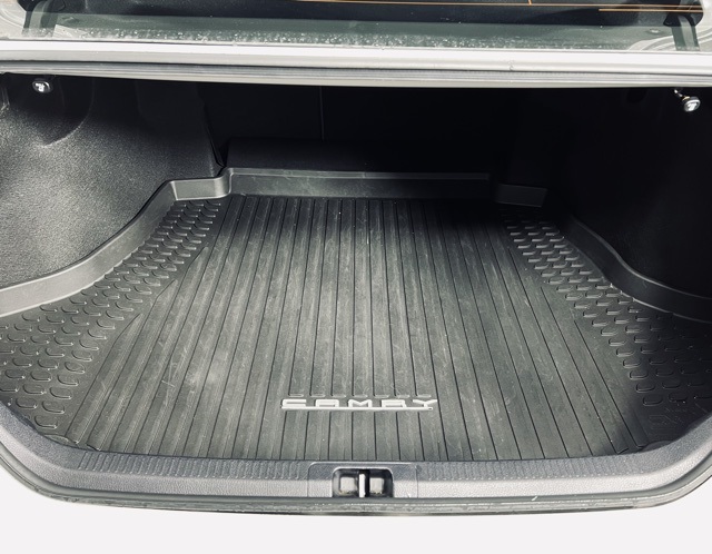 Vehicle image 14 of 34