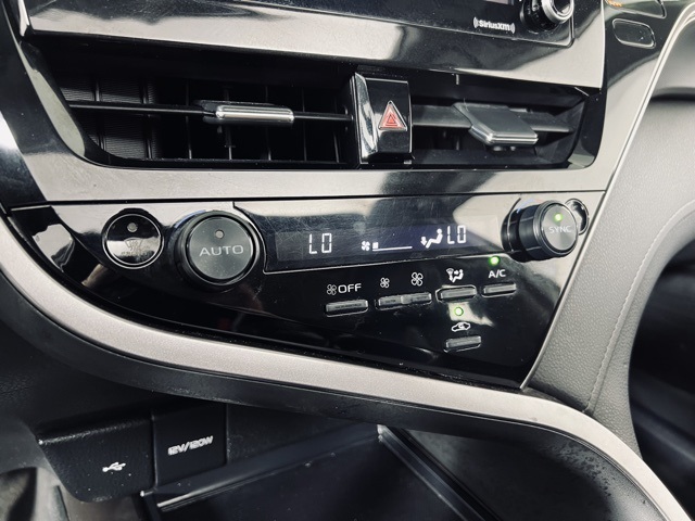 Vehicle image 32 of 34