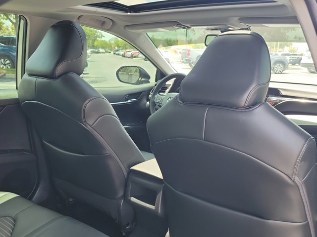 Vehicle image 28 of 34