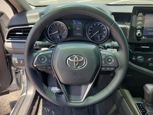Vehicle image 14 of 34