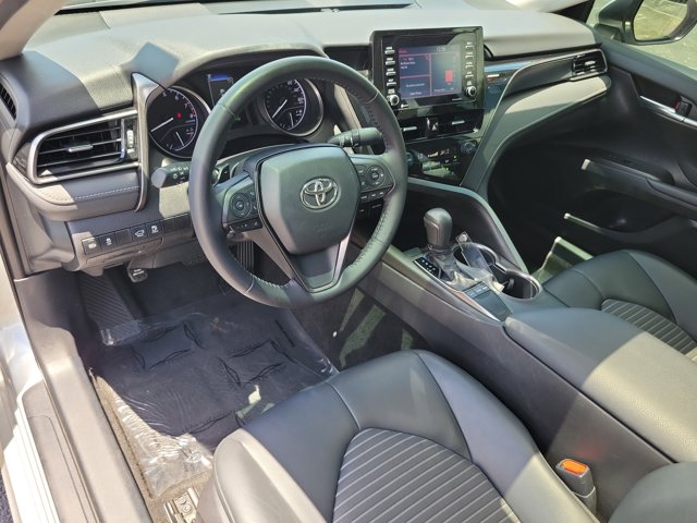 Vehicle image 11 of 34
