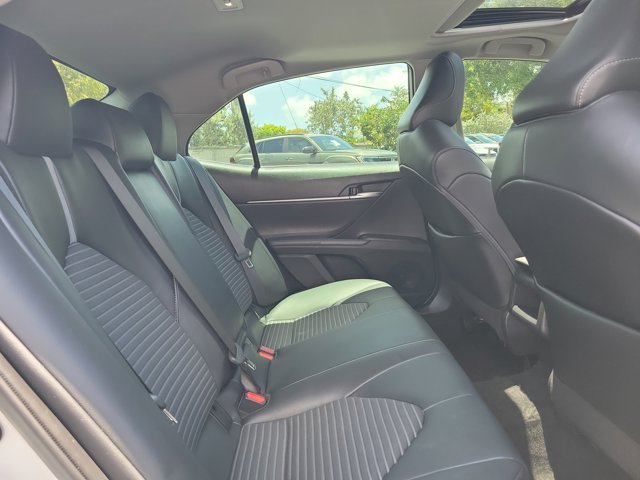 Vehicle image 29 of 34