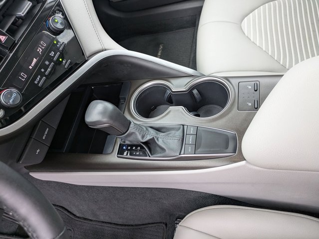 Vehicle image 15 of 26
